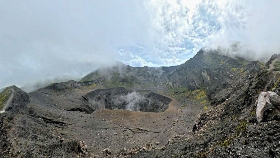 Bukit Kaba, Permata Vulkanik Rejang Lebong: Sintesis Keindahan Alam, Signifikansi Budaya, dan Dinamika Pariwisata